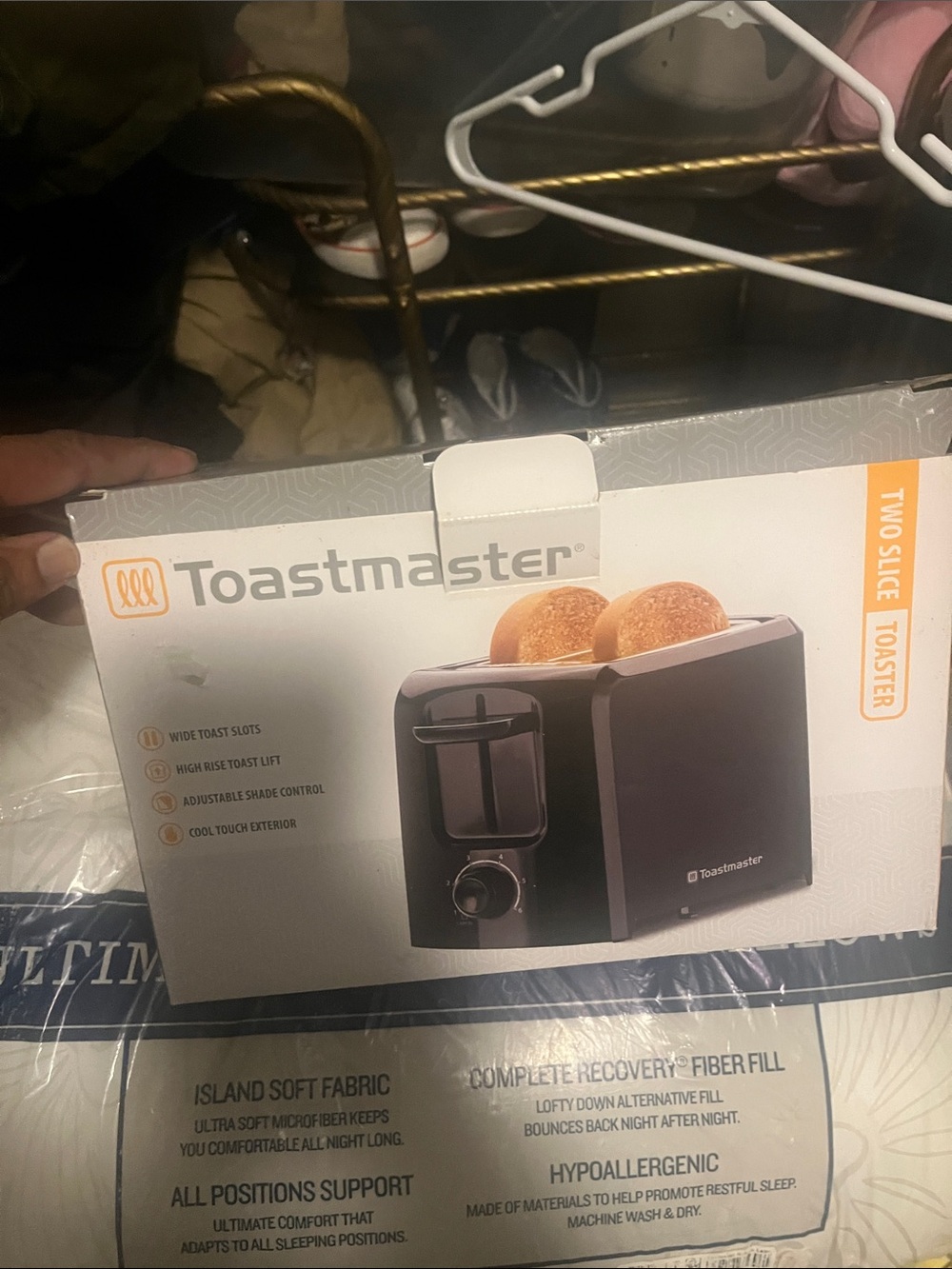 Toastmaster Two-Slice Toaster in Black
